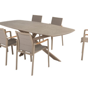 Stolica Cortina, latte