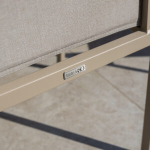 Stolica Cortina, latte