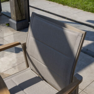 Stolica Cortina, latte