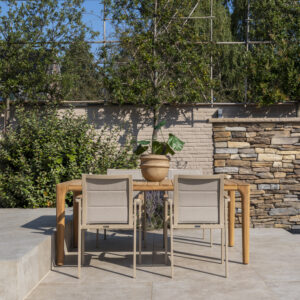 Stolica Cortina, latte