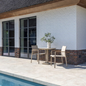 Manolo, blagovaonski stol latte (75×75 cm)